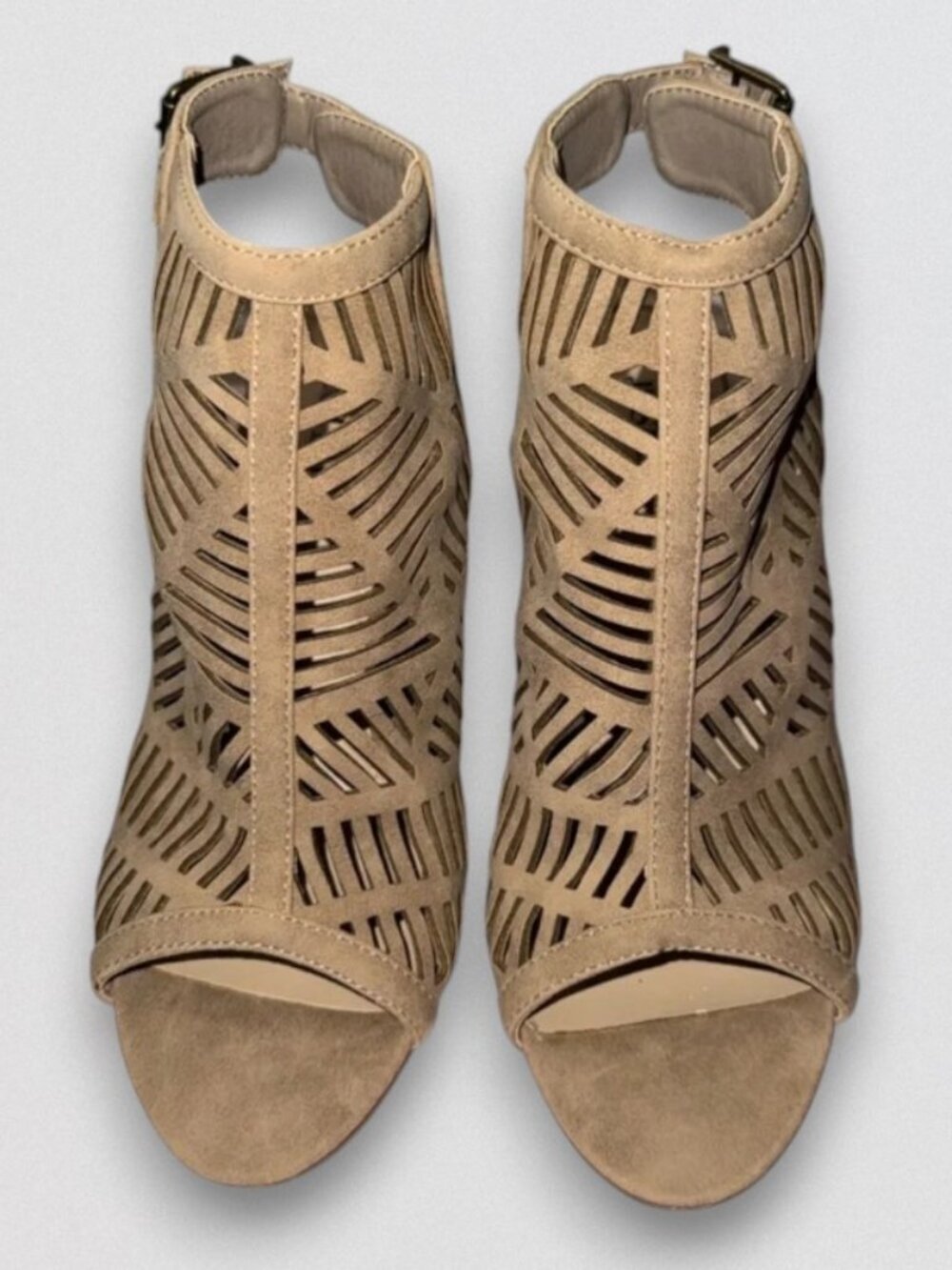 Taupe Laser Cut Peep Toe Block Heel Sandals Womens Size 6.5 Boho